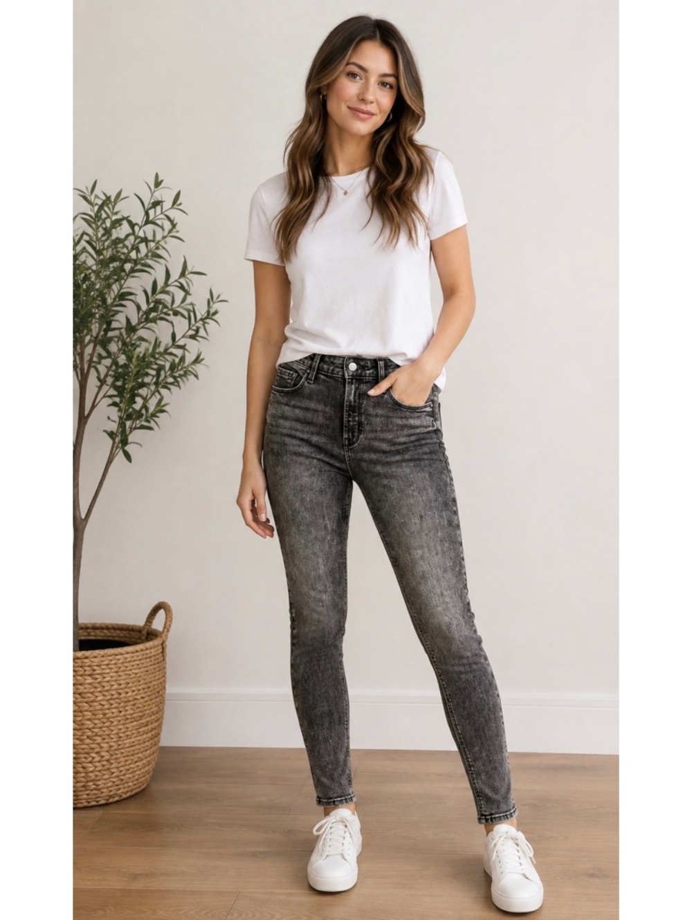 Old Navy Rockstar Super Skinny Low Rise Black Acid Wash Jeans Women’s Size 8